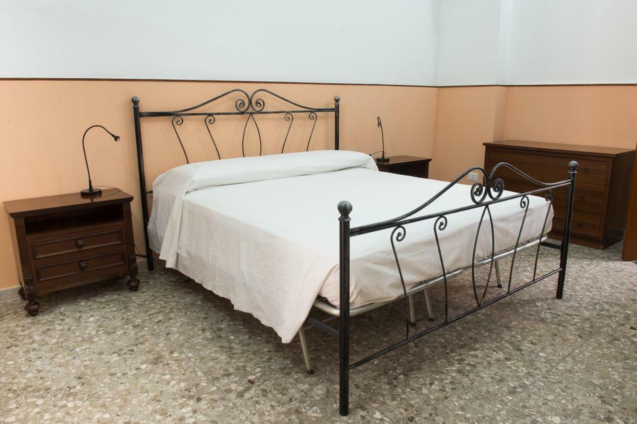 B&B Pozzi Dolci Aradeo ภายนอก รูปภาพ